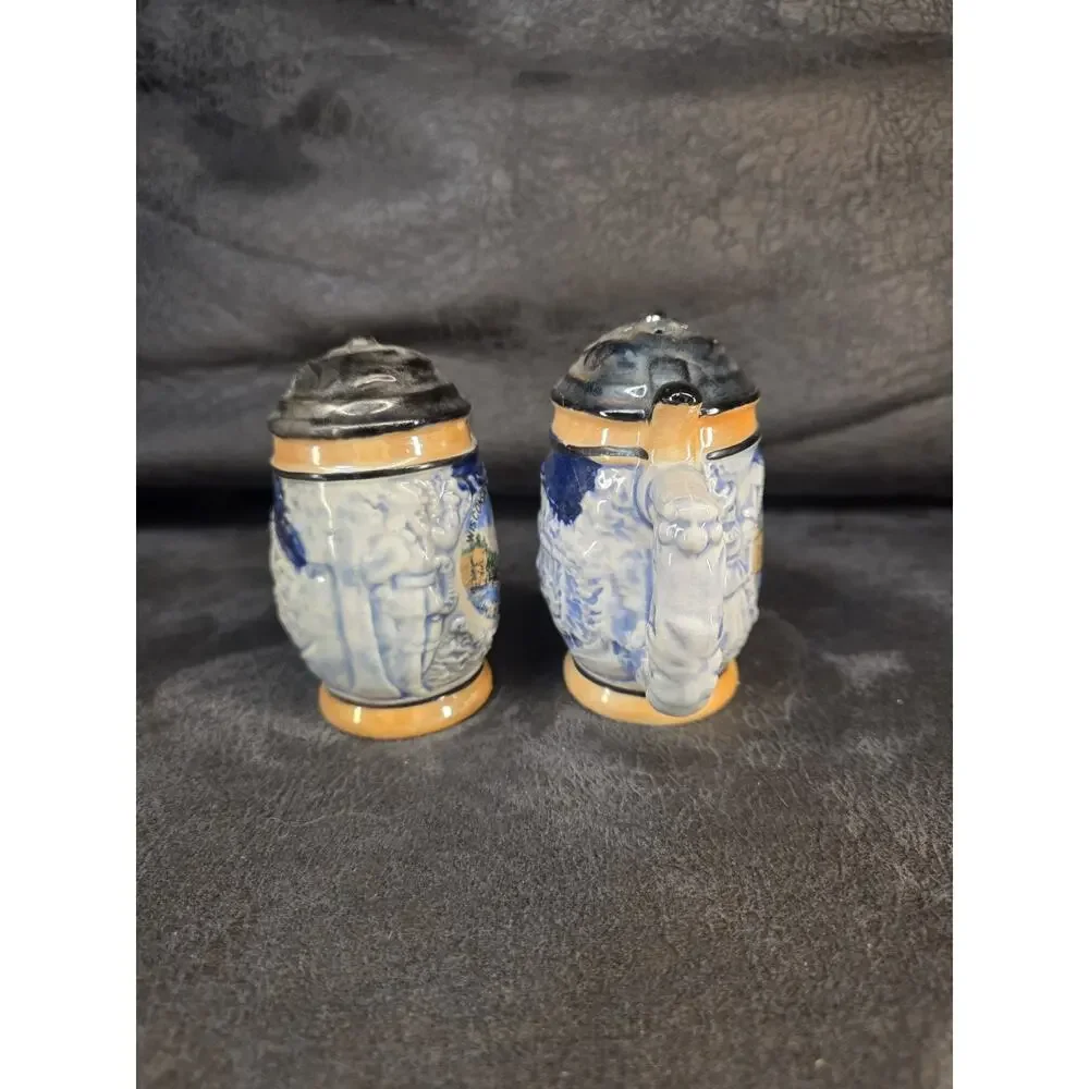 Vintage Wisconsin Dells Jaws of the Dells Beer Stein Salt & Pepper Shakers Japan